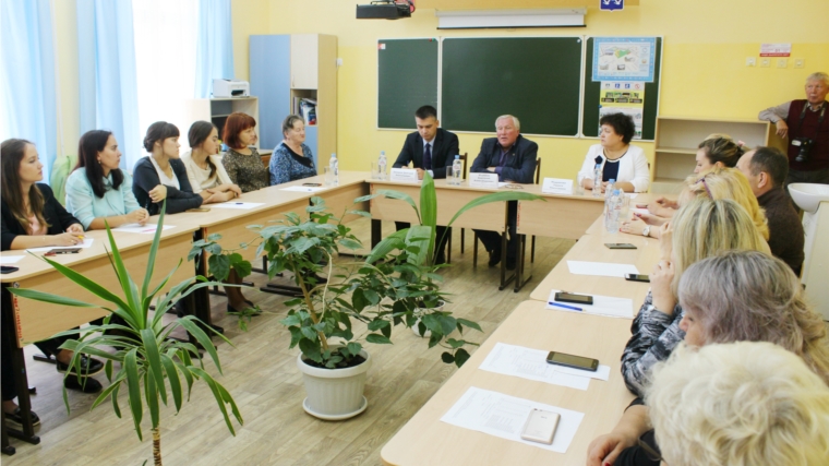 В столице состоялась встреча педагогического коллектива школы №7 с Почетным гражданином г. Чебоксары А.А. Игумновым